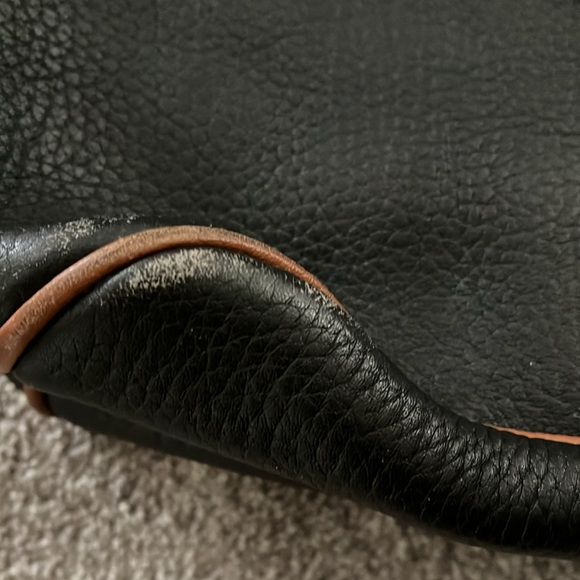 2 pair of shoes. Silver and navy blue 8.5m - Picture 7 of 7